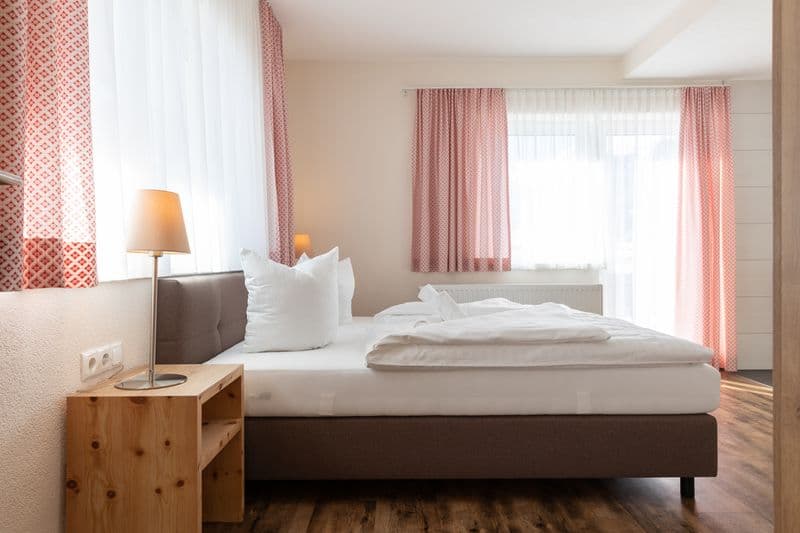 2 bedroom apartment LI