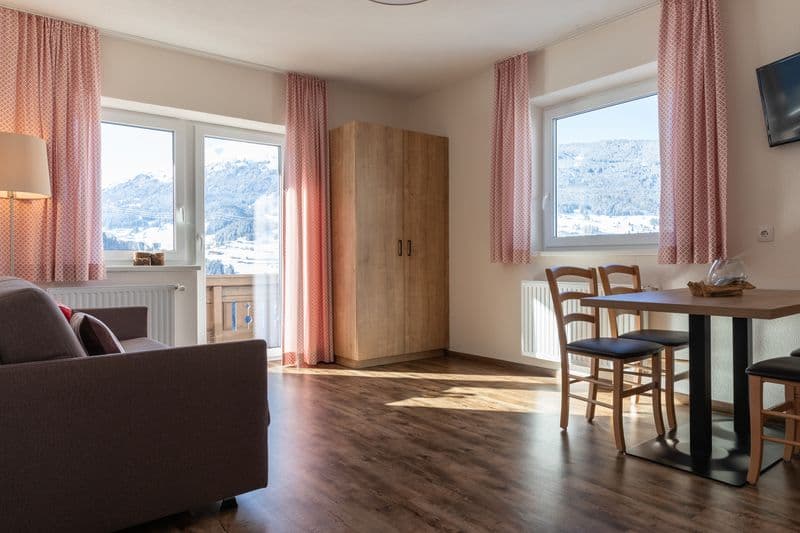 2 bedroom apartment LI